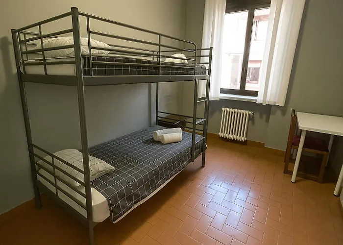 Mikasita - Student Housing & Coliving ホステル ビルバオ