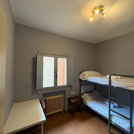 Mikasita - Student Housing & Coliving Хостел
