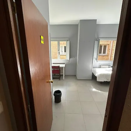 Mikasita - Student Housing & Coliving Хостел